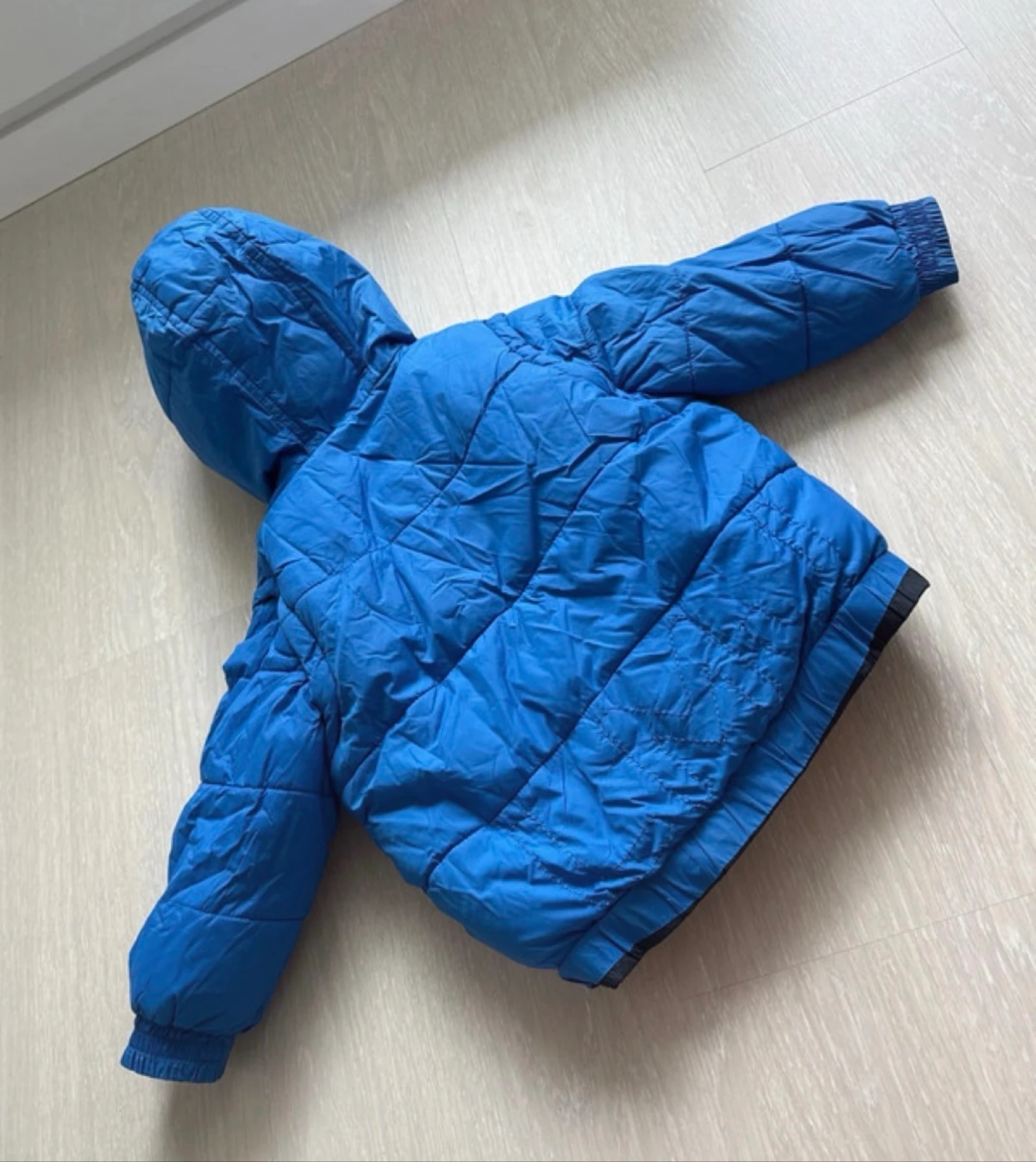Muy buen estado | plumífero muy grueso para esquí invierno azul magnífico | Little Marc Jacobs | 2 años 86cm – photo 3